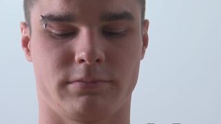 Handsome jock Skin Veni fingering & jerking his uncut meat