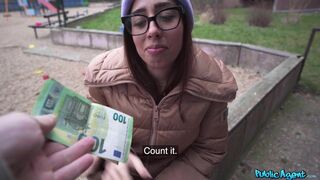 Naughty Blowjob & Dildo Play with Bespectacled Beautiful Babe