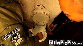 Muscle hunks hardcore 3some bondage spanking & pissing