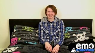 Emo twink Jack Halliwell stroking his prick on his emo bed