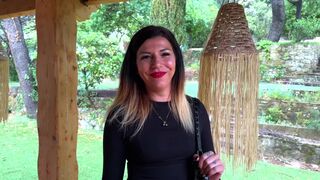 Gwen, 27, manager in Lyon!