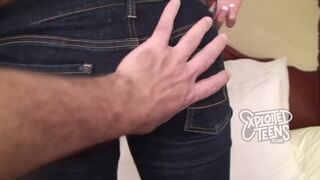 Sparkly Eyed 18 y.o. Cutie Sucks in Close-up