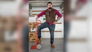 Travis Connor had a lucky day with sexy stud Ryan Bones