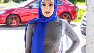 Booty Arab university teen Violet Gems didnt like Mardi Gras at all