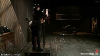 Ginger with neck trapped in device