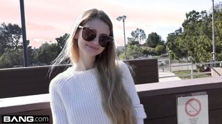 Nadya Nabakova puts her cunt on display at the golf course