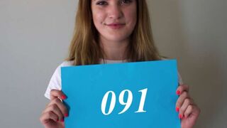 Czech model Kizzy Sixx with big booty