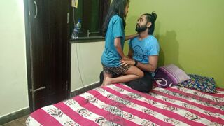 Juicy 18 Year Old Skinny Desi GF Sex Screwed By Indian Hunk