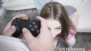 Stepsis Eliza Eves finally meets her new step sibling & ends up fucking him