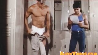 Homosexual threeway with athletic looking prick munchers