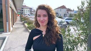 Livia, 27, has energy to spare!