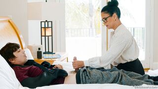 Prof gives college girl a HELPING HANDjob