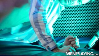 Businessman Denis Vega seduces Latino Gustavo Cruz to assfucking plow him