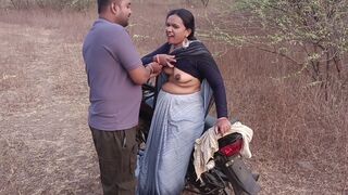 Natural Tits Horny Indian STEPMOM Bhabhi Outdoor Sex - Hindi Audio