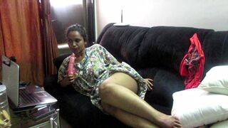 Perfect Big Boobs Indian COUGAR Squeezes Fucking Herself