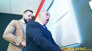 New co-worker Alan Vicenzo offered his butthole to get ravaged by Sir Peter