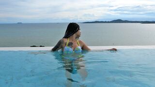 Round ass Thai teen amateur Girlfriend gets banged hard doggy style