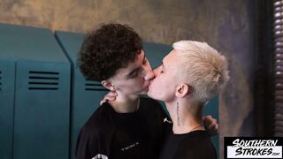 SOUTHERNSTROKES Karol Gajda & Max Gen Having Locker Room Sex