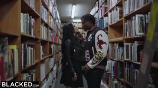 black cock Queen's Encounter with Well-Endowed Black Nerd